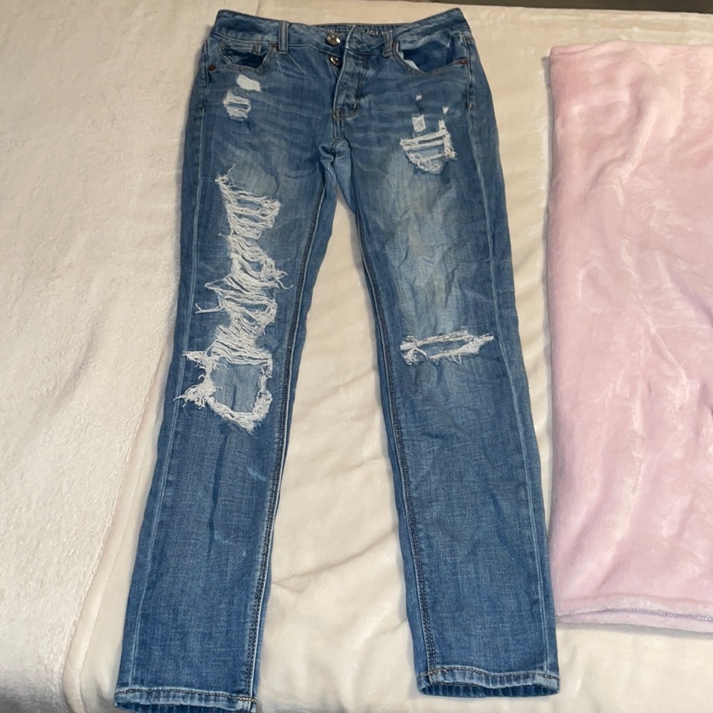 89% cotton AEO Tomgirl skinny jeans
